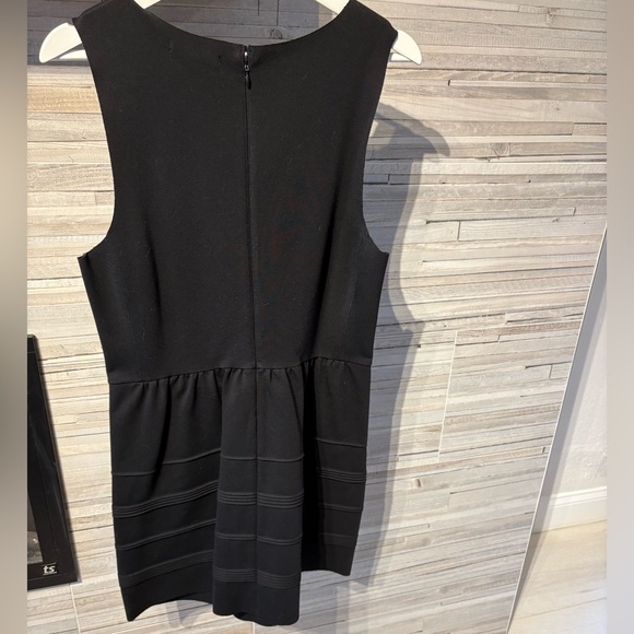 Madwell sleeveless black stretch dress with scoop neck in size large - Picture 2 of 4